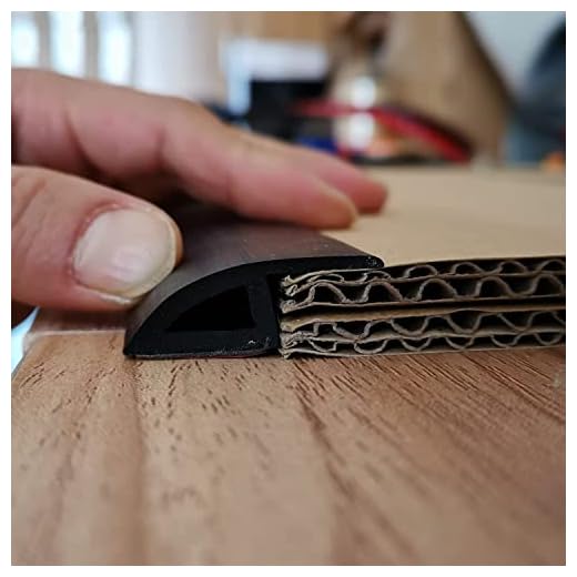 ZEYUE 6.56ft Floor Mats Edge Reducer,Carpet Tile Straight Edge Threshold Transition Strip,Hardwood Floor Edging Trim Vinyl,Beveled Edge Ramp Edge Guard for use with 3/8" Thick Rubber Flooring Black