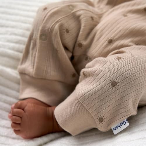 Image of Gerber Baby 9-piece Baby Gift Set for Newborn Boys & Girls - Premium Cotton Baby Essentials Layette Set