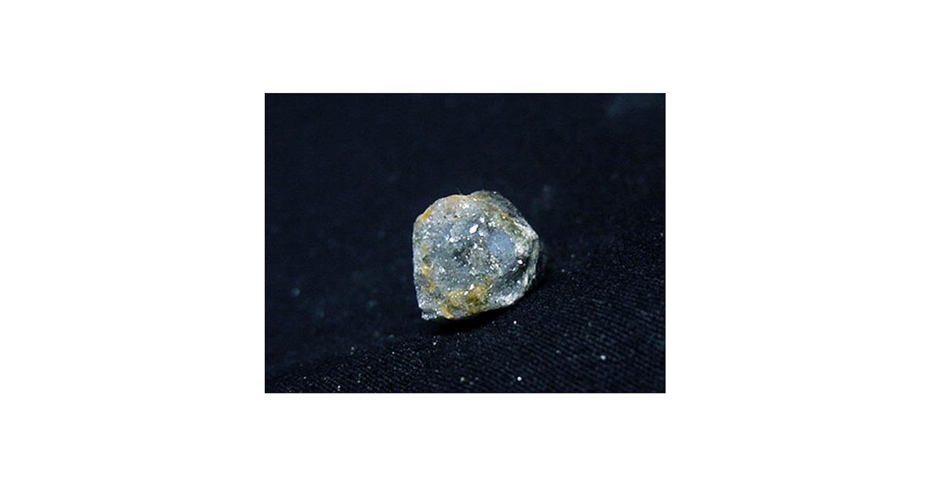 Amazon | 国産鉱物2219 富山県産太さ9㎜の綺麗な青紺色の一級の