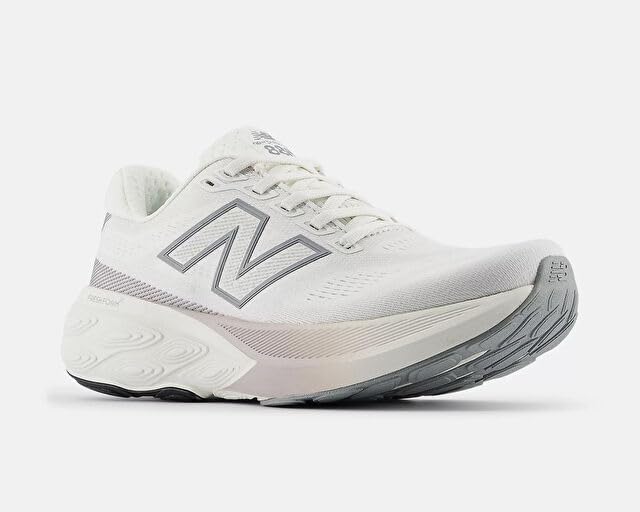 Image of New Balance Women 880 Running Shoes