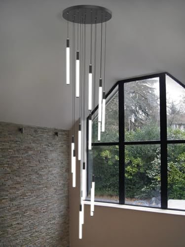 Lustre suspension pour illuminer votre grand salon et votre cage d'escalier