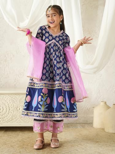 Image of PSPEACHES Girls Cotton 3 /4th Sleeves V-Neck Floral Print Kurta And Pant With Dupatta 3 Piece Set|Ethnic Wear For Kids Girls|Traditional & Festive Outfit