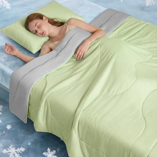 Yosdur Cooling Comforter King Size for Hot Sleepers,Double-Sided Cooling Blanket with Q-Max Cooling Fabric,Lightweight Breathable Cooling Summer Comforter for Night Sweats Green 90"x108"