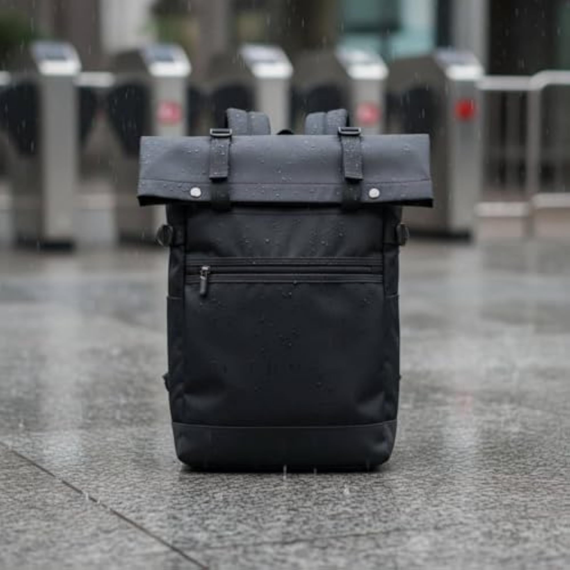 Front Buckle Closure 17-Inch Backpack for Commuting