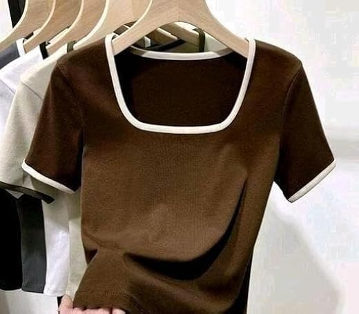 Stylish High-Low Females Top Designed for Trendy Everyday Outfits