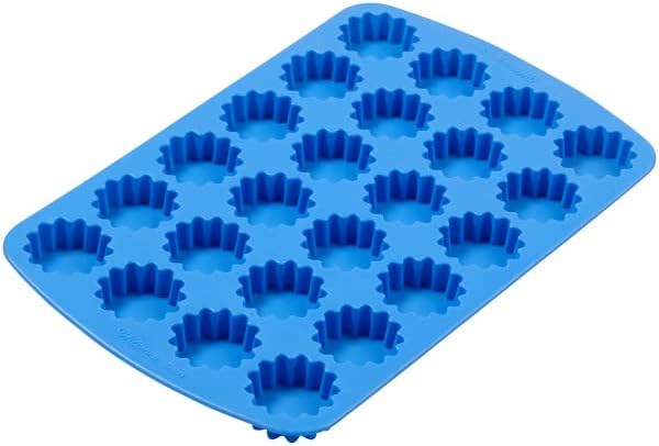 Wilton Easy Flex Silicone 24-Cavity Bite Daisy Pan
