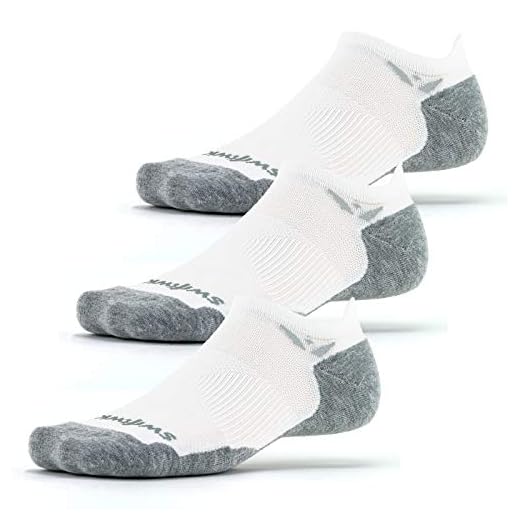 Swiftwick MAXUS ZERO Tab Running Socks