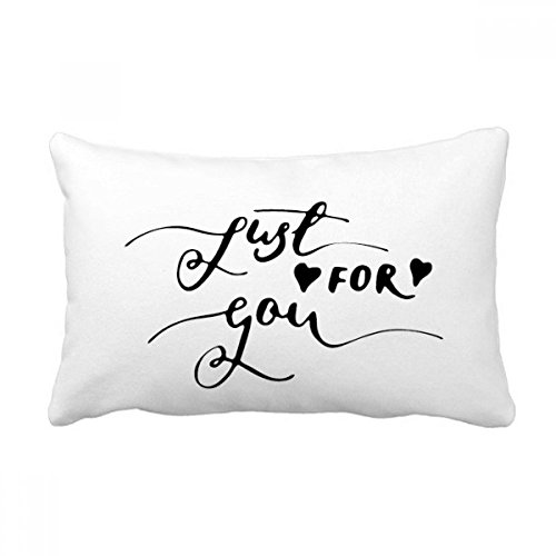 Coussin lombaire pour soulager le dos sur le canapé format rectangulaire