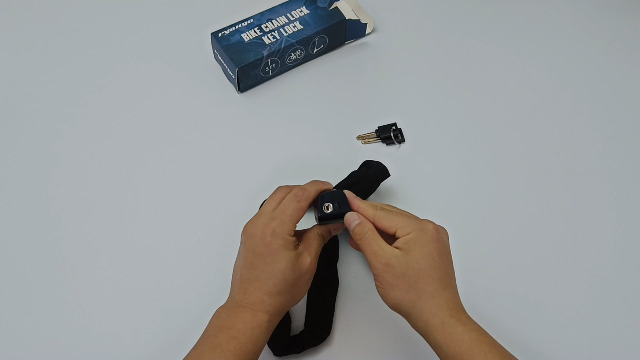 RYANGO Heavy Duty Anti Theft Bike Chain Lock, 2 Keys - Bicycle, Motorcycle, E-Bike, Scooter, Gate, Door, Fence