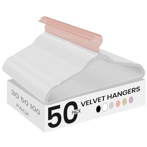 El Mejor Listado de Perchas para abrigos los 5 mejores. 42 SONGMICS Juego de 50 Perchas de Terciopelo, 41.5 cm de Largo, con Ganchos Giratorios de 360°, para Camisas de Abrigo Completas, Blanco MCRF026W03