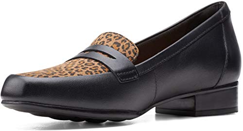 Image of Clarks Womens 26153195 Burgundy Loafer