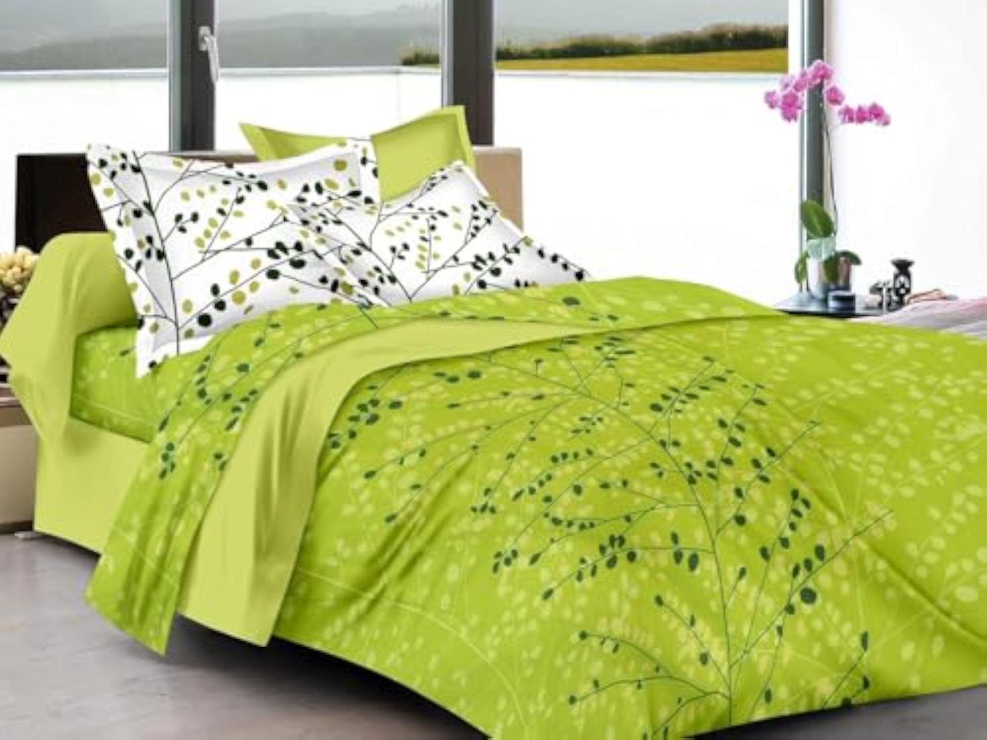 Cotton 144 TC Bedsheet for Double Bed with 2 Pillow Covers - Green