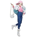 Collectionnez toutes les poupées et accessoires Proudoll pour encore plus de possibilités de jeu et découvrez que vous pouvez être n'importe quoi avec Proudoll (la robe et les accessoires sont vendus séparément)