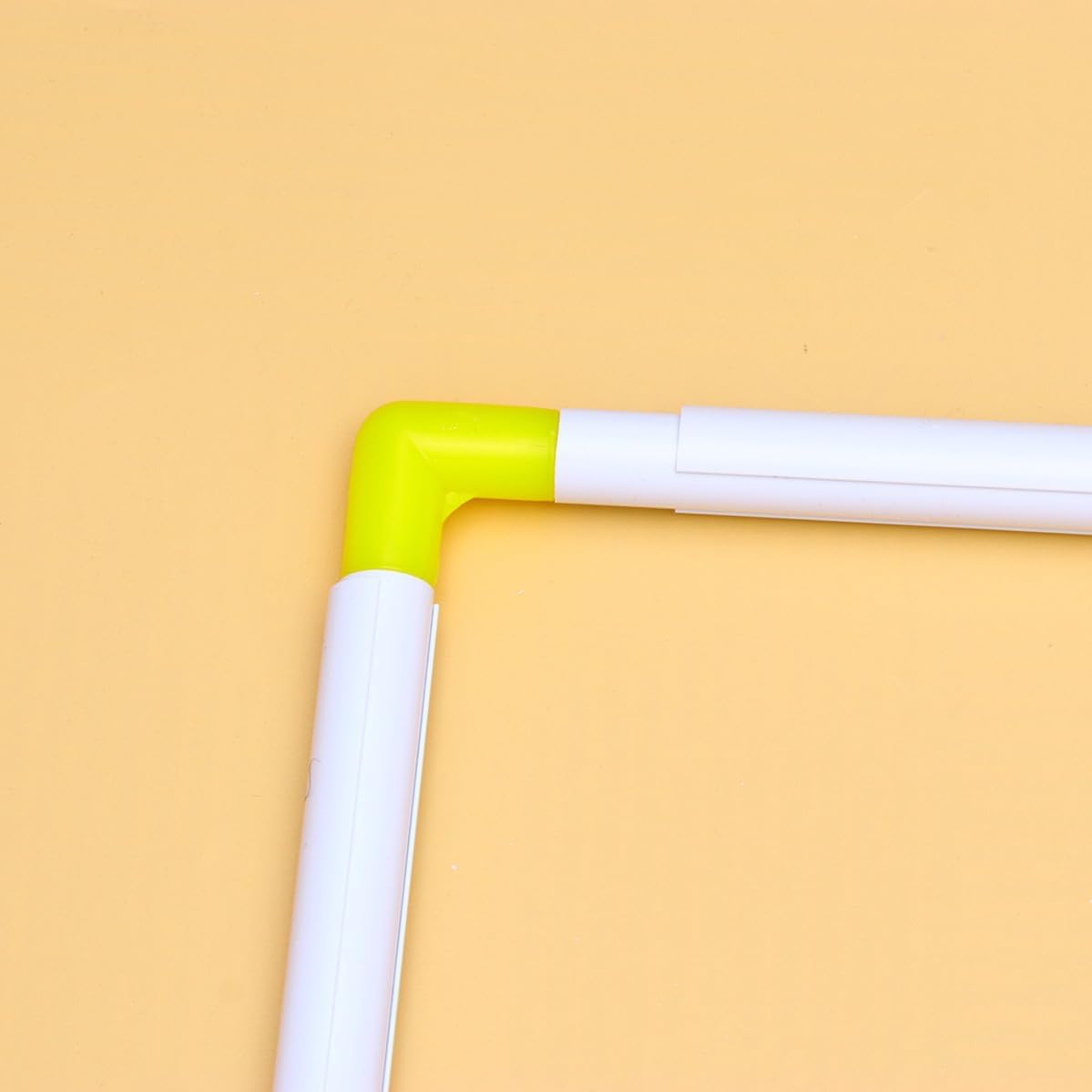 Plastic Clip Embroidery Hoop for Cross Stitch and Needlework 30x40cm
