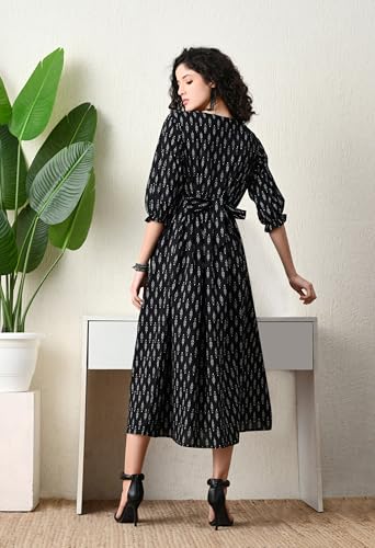 Image of Ichaa Women's Blue Cotton Printed Maternity Dress with Feeding Zips and Pocket| in Plus Sizes