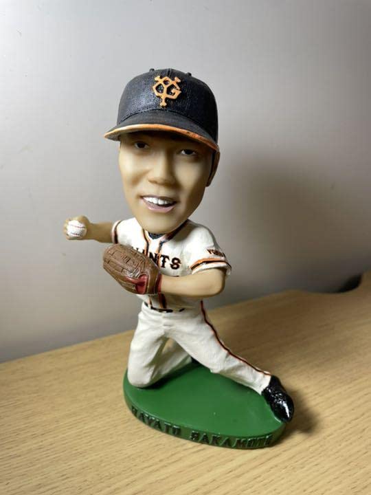 Amazon.co.jp: 坂本勇人選手フィギュア 読売ジャイアンツ : おもちゃ