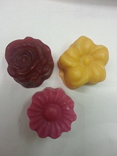 Flower shaped MINI soaps x12 by Bathtime Bakery