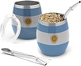 ✔️CALIDAD SUPREMA Y DISEÑO ÚNICO: Tanto el juego de té de calabaza Yerba Mate de acero inoxidable de Argentina, como el de la AFA, vienen con unas bombillas Yerba Mate elegantes (pajitas) y un cepillo de limpieza. Esta taza Yerba Mate es ideal para el uso personal diario o como un regalo único y reflexivo, especialmente para bebedores experimentados o aquellos interesados en probar Mate.