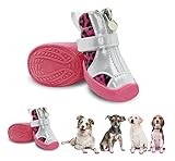 Materiales de alta calidad: este zapato para perro está hecho de tela de cuero, suave, cómodo y altamente transpirable, mientras que evita que entren polvo y escombros, lo que puede mantener las patas de tu perro secas y cómodas durante todo el día La amplia apertura y la cremallera suave hacen que sea fácil de poner y quitar, y el pelo interior de seguridad puede evitar que el pelo del cachorro se atasque.