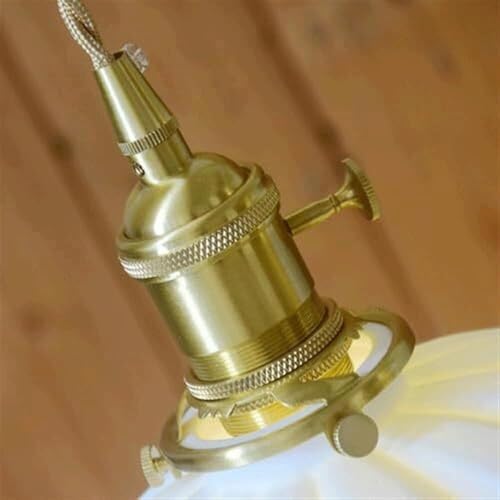 Lámpara única de techo con acabados elegantes para ático moderno 6