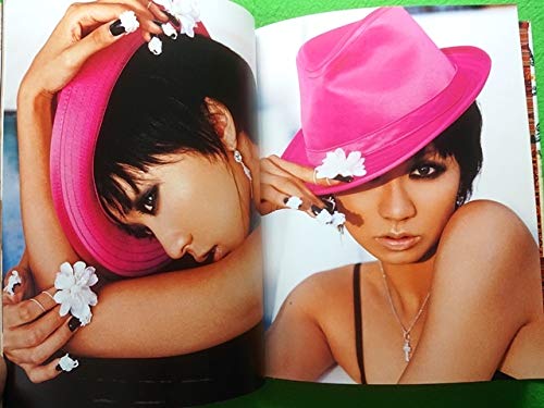 Amazon.co.jp: 倖田來未 初写真集 Maroc］ 撮影:レスリーキー