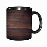 Facilité d'entretien : Pour préserver l'éclat de l’impression et la qualité de la céramique, il est recommandé de laver le mug à la main avec de l'eau tiède. Il n'est pas adapté au lave-vaisselle. De légères variations de taille, pouvant aller jusqu'à 1 cm, sont normales en raison de la fabrication artisanale. À noter : la zone autour de l'anse reste sans impression, ce qui est une caractéristique du design.