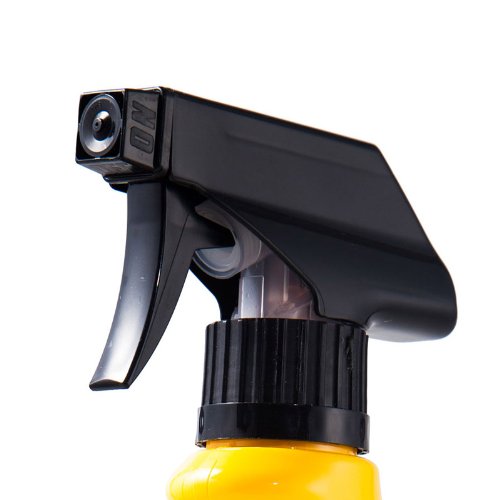 Formula 1 615026 Carnauba Paste Wax (230 g) & Formula 1 615258 Black Gold Tire Shine (680 ml)