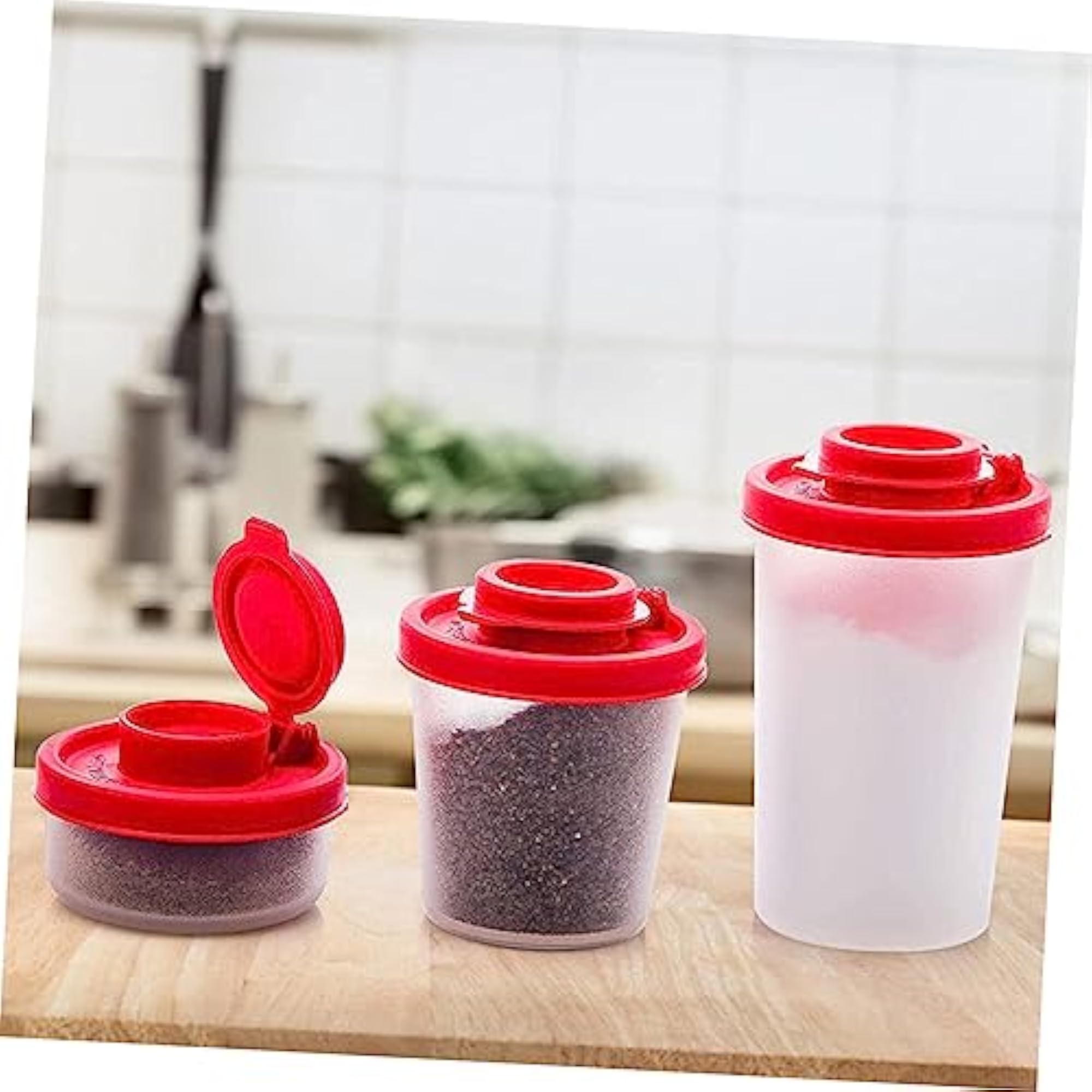 Set of 2 Portable Pepper Shakers for Kitchen Storage