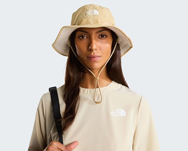 Image of The North Face Class V Brimmer - Lightweight Summer Bucket Hat for Men & Women, UPF 40+ Protection, Chin Strap