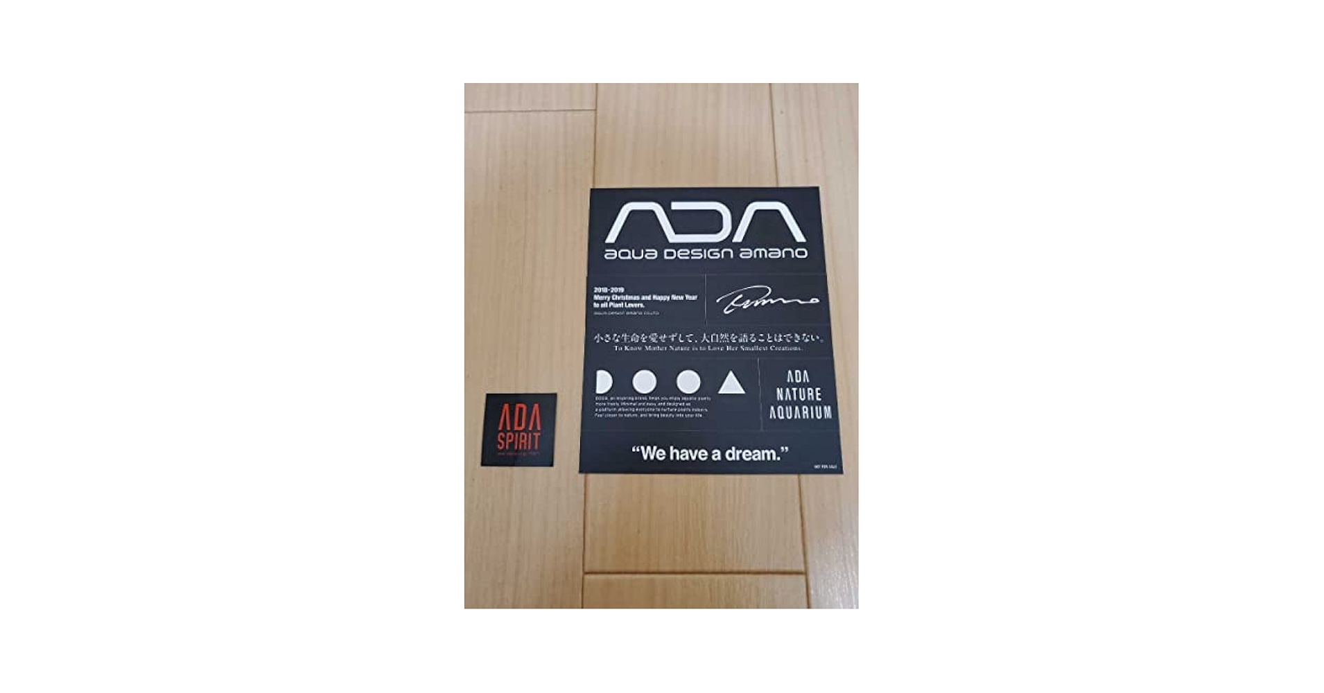 ADA アクアデザインアマノ旧ロゴ 特約店ステッカー(非売品) ADA アクアデザインアマノ旧ロゴ 特約店ステッカー(非売品) 旧