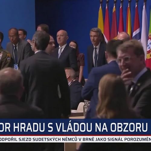 Ebola oživila očkovac&iacute; spor: PR farmaceutů, &uacute;točil Vondr&aacute;ček. Antivaxersk&eacute;, oponoval Dvoř&aacute;k