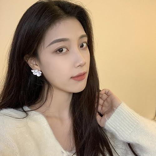 Simple Cute Petal Flower Stud Earrings for Women,Hypoallergenic Lightweight Artificial Pearl Earrings Jewelry Gifts3