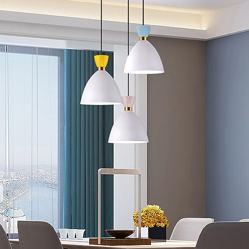 Lustre de style industriel moderne pour éclairer une table à manger