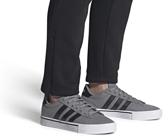adidas DAILY 4.0 SneakersUnisex Adult