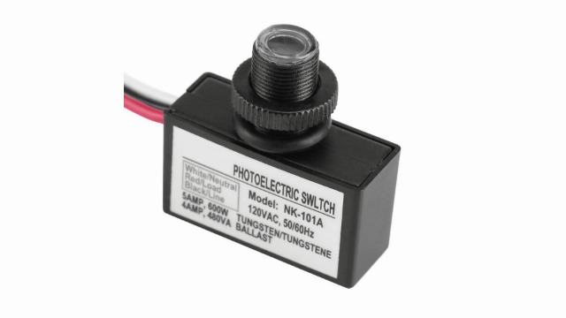 Zerodis 120V Dusk to Dawn Sensor Photoelectric Switch, Automatic