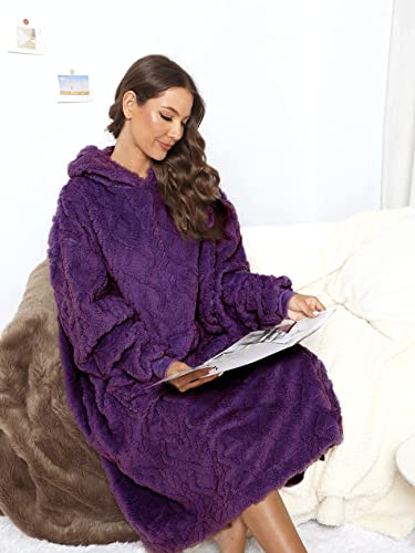 ililmmoe Sherpa tragbare Decke Übergroße Hoodie Sweatshirt TV Decke mit Langen Ärmeln und Tasche, Jacquard Tiefviolett – Ansicht 3