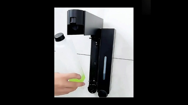 Wandmontage Douche Vloeibare Zeepdispenser Drievoudige Shampoo-dispensers Uitstekende levensbehoeften voor hotelbadkamers(2