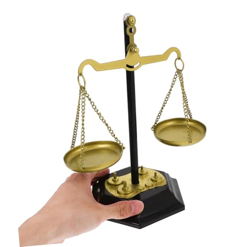 Décoration intérieure de bureau originale avec cette balance en métal - 4