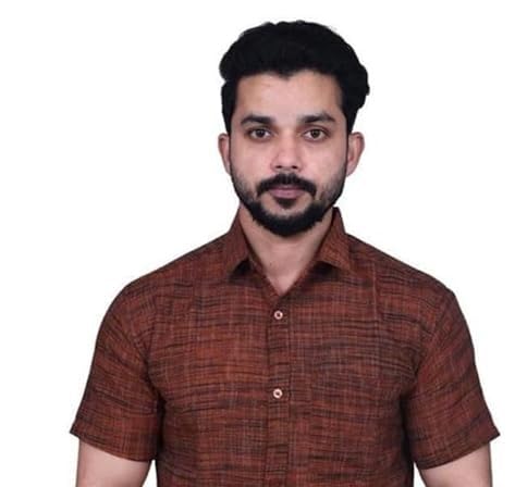 Image of Men's Cotton Blend Half Sleeves Solid Casual Shirts
