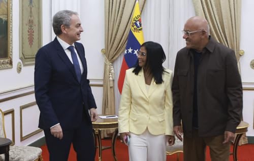 Tertulia de La Trinchera: Zapatero huye a Caracas en medio de la pol&eacute;mica con Plus Ultra