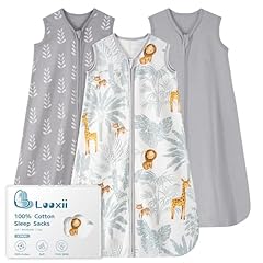 Gray+ Giraffe+ Leaves