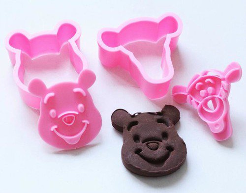 1Set(2Pcs)-Cute 3D Disney Winnie Pooh & Tigger Cookie Cutter (1)