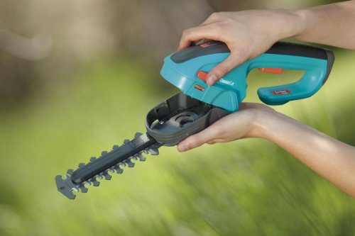 Gardena Set Akku-Gras- und Buchsschere ClassicCut: Strauch- und Rasenkantenschere mit 8 cm Schnittbreite und 12,5 cm Schnittlänge, für bis 800 m Rasenkante, inkl. Messerschutz und Ladegerät (8887-20)