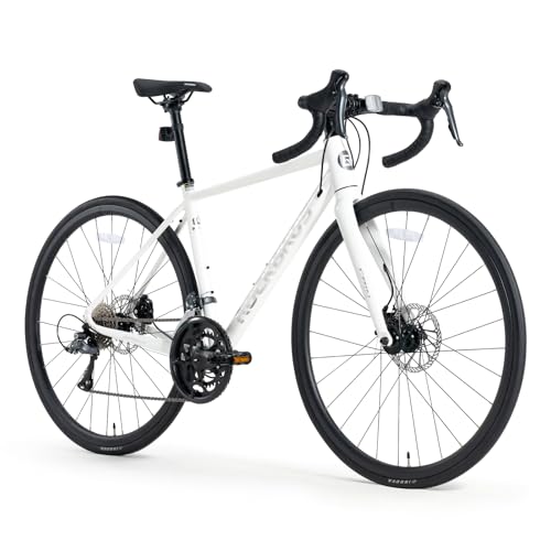 Geometria Endurance per Comfort sulle Lunghe Distanze: la geometria del telaio ergonomica riduce l'allungamento del torso e minimizza lo stress su schiena, collo e spalle. Perfetta per tour prolungati su asfalto o strade sconnesse