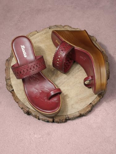 Image of Bata Women's Toe Ring Sandals