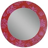 El espejo no tiene marco con un bonito patrón, lo que lo hace elegante y moderno