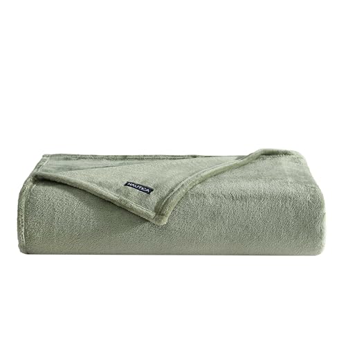 Nautica - Queen Blanket, Soft Plush Fleece Bedding, Ideal for Bed or Couch, Oeko-Tex Certified (Solid Green)