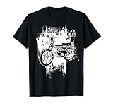 Klassisch geschnitten, doppelt genähter Saum.