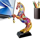 Design visuel frappant : avec des postures dynamiques et une silhouette à trois, cette statue de cheval rayonne de force et de beauté, offrant un point focal visuel frappant qui améliore la tension artistique grâce à une fabrication méticuleuse, adaptée pour l'affichage dans les salons ou les environnements créatifs