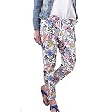 Natürlich hat die Sweatpants auch vorne je zwei Taschen. Die Weite ist in der Taille mit Gummizug und Bindeband auf die eigene Größe anzupassen.